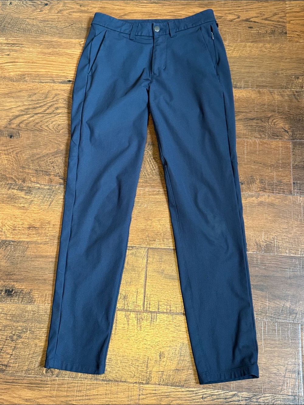 Men’s size 28W 31L Lululemon ABC Commissioner pants in true navy
